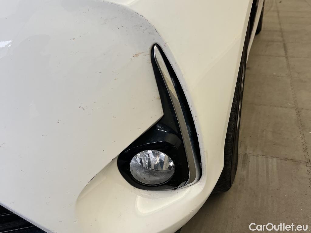  Toyota  Yaris TOYOTA  / 2017 / 5P / berlina con portón 1.5 100H Active #15