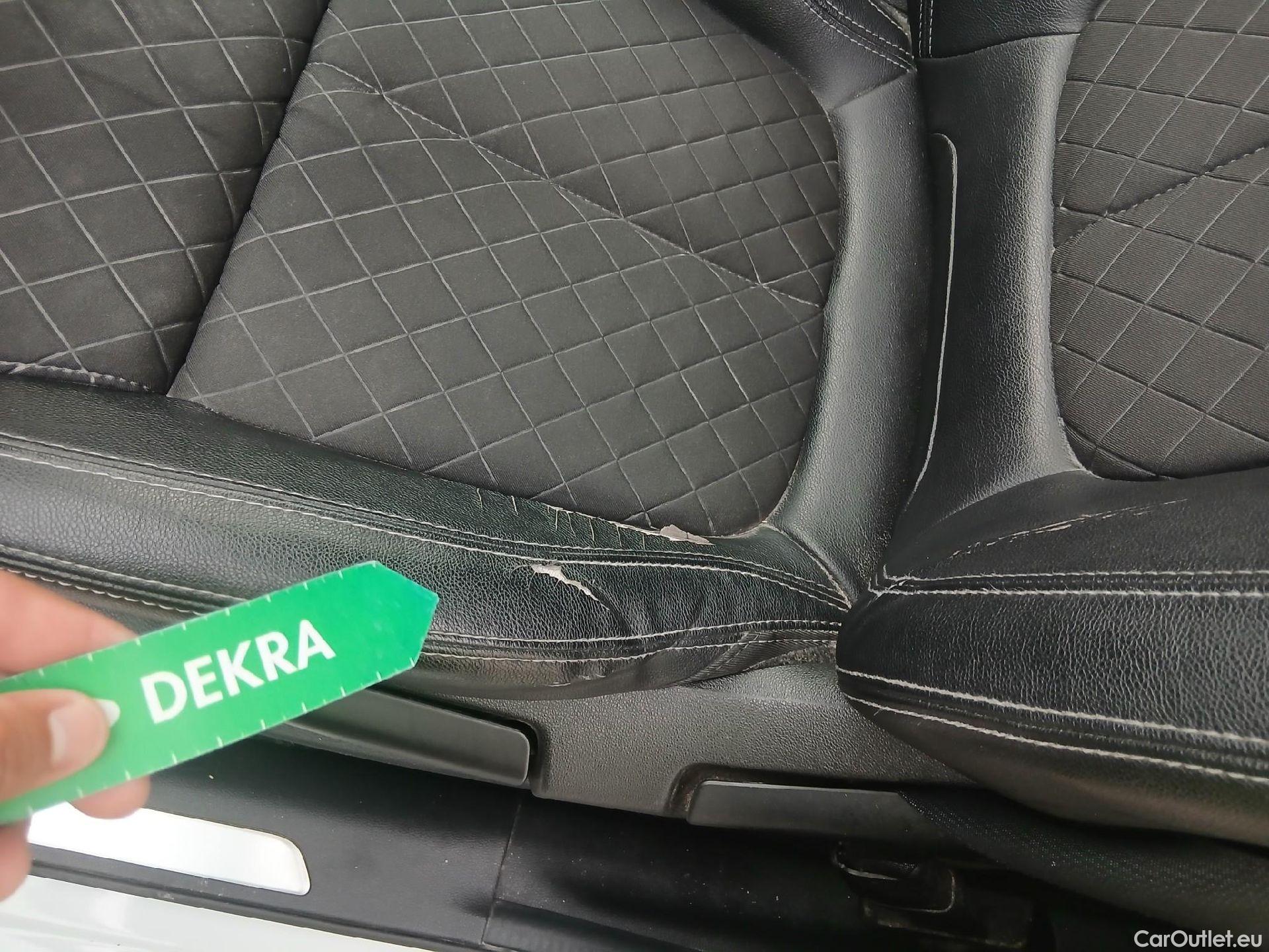  Renault  Kadjar RENAULT  / 2019 / 5P / crossover Zen Blue dCi 85kW (115CV) #4