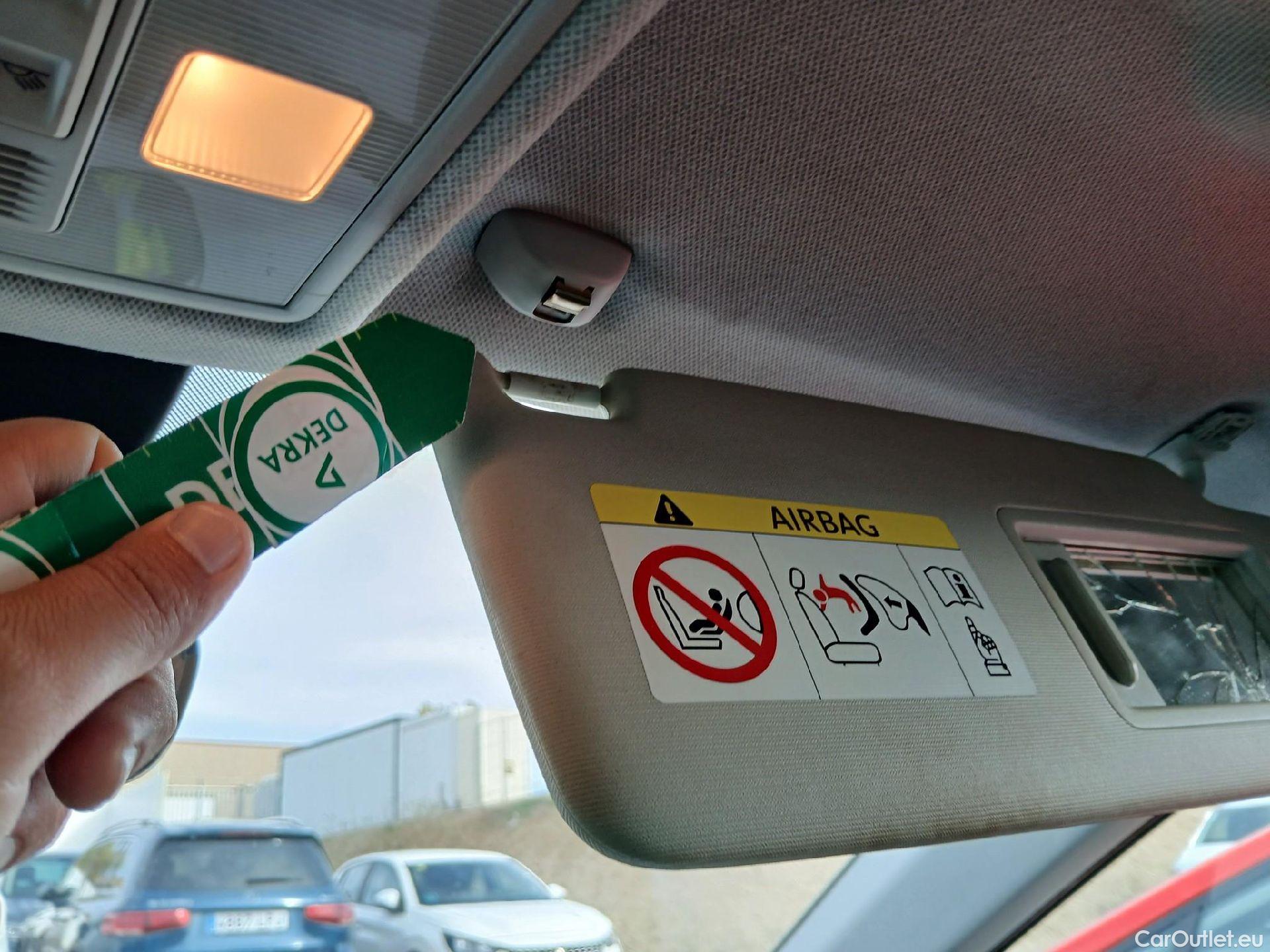  Seat  Arona SEAT  / 2017 / 5P / todoterreno 1.0 TSI 81kW (110CV) Style Plus (AC) #4