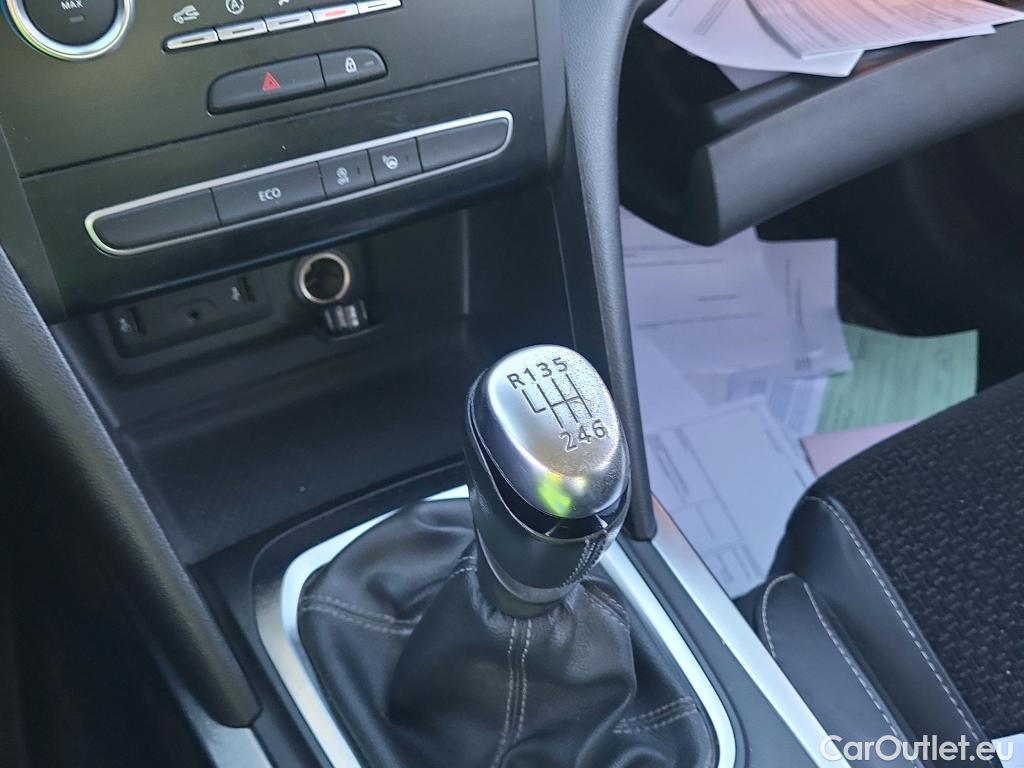  Renault  Megane RENAULT MÉGANE 5P 4G FAMILIAR Sp. Tourer Zen En. dCi 96kW (130CV) #30