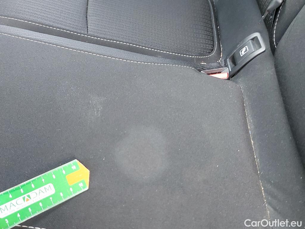  Renault  Megane RENAULT Mégane / 2015 / 5P / berlina con portón Business Energy dCi 81kW (110CV) #34