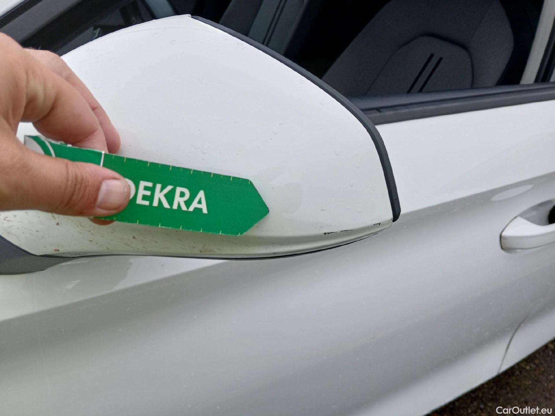  Land Rover  Discovery SEAT Nuevo León / 2020 / 5P / berlina con portón 1.5 TSI 96kW S&S Style Go(SP) #17