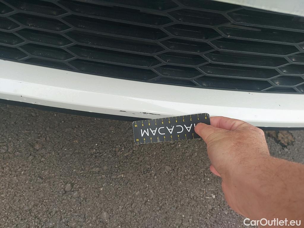  Toyota  C-HR TOYOTA  / 2019 / 5P / todoterreno 2.0 180H Advance #4