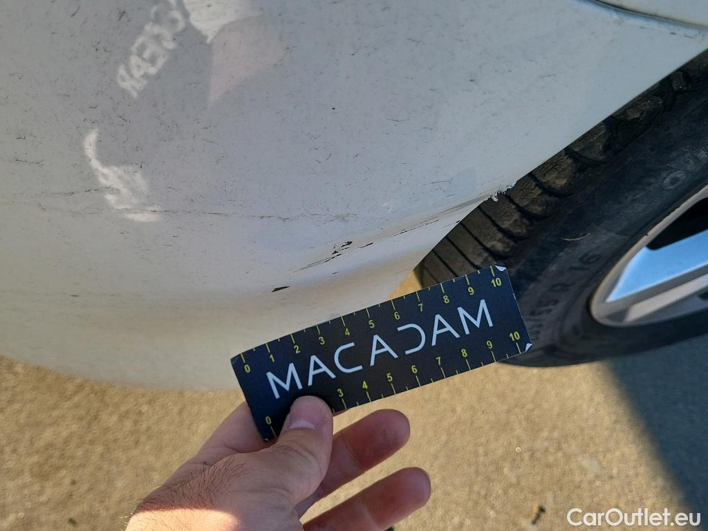  Peugeot  308 PEUGEOT  / 2017 / 5P / familiar SW Active Pack BlueHDi 130 S&S (AC2) #8