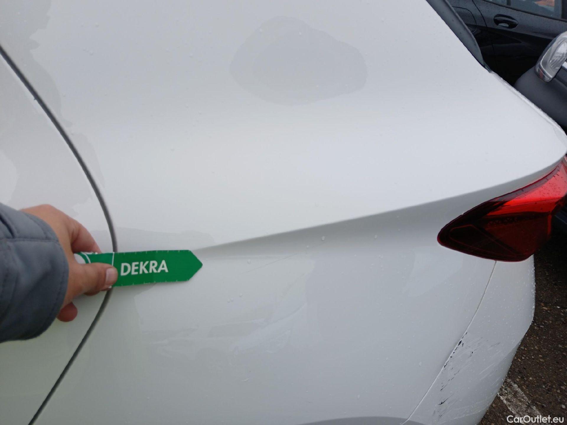  Land Rover  Discovery SEAT Nuevo León / 2020 / 5P / berlina con portón 1.5 TSI 96kW S&S Style Go(SP) #24