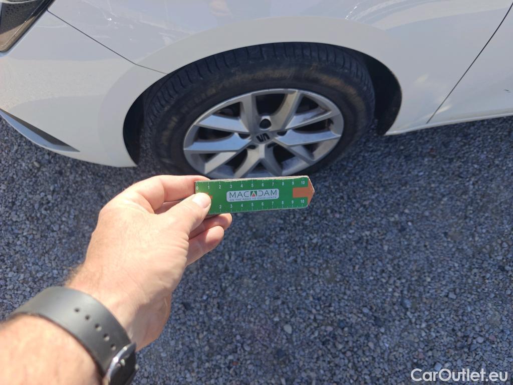  Seat  Leon SEAT Nuevo León / 2020 / 5P / familiar SP 1.5 TSI 96kW S&S Style Go(SP) #22