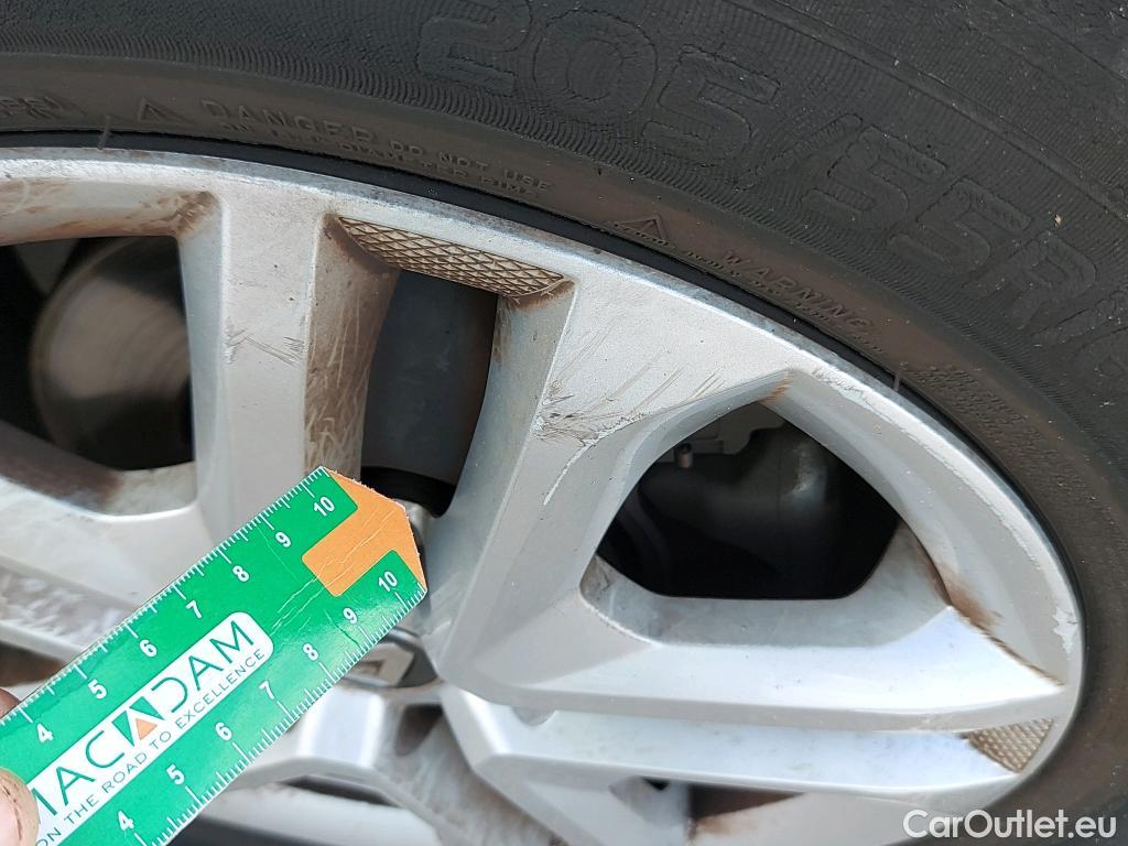  Renault  Megane RENAULT Mégane / 2015 / 5P / berlina con portón Business Energy dCi 81kW (110CV) #36