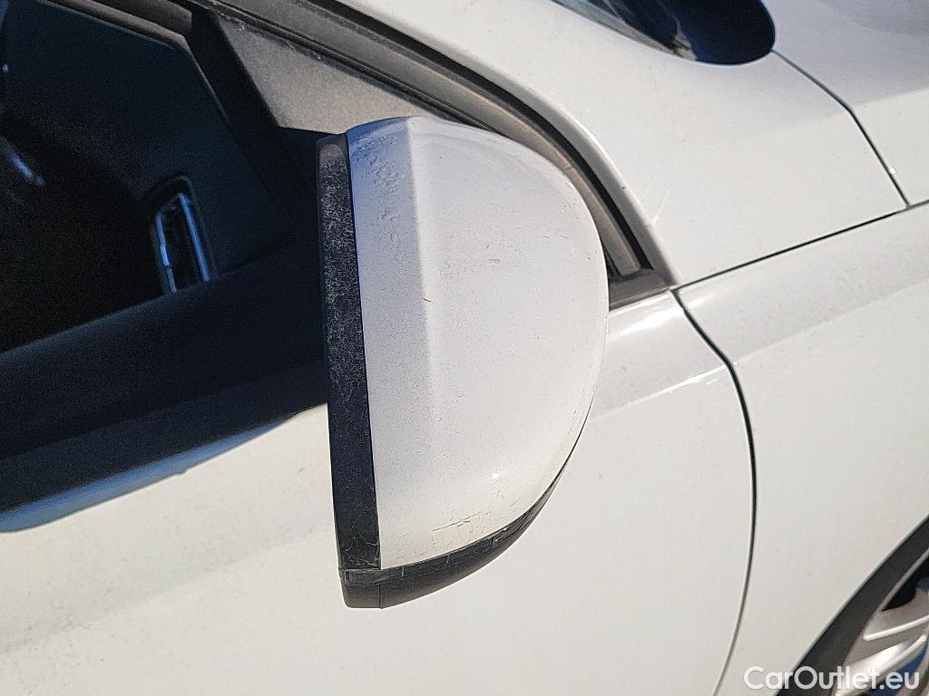  Peugeot  308 PEUGEOT  / 2017 / 5P / familiar SW Active Pack BlueHDi 130 S&S (AC2) #20