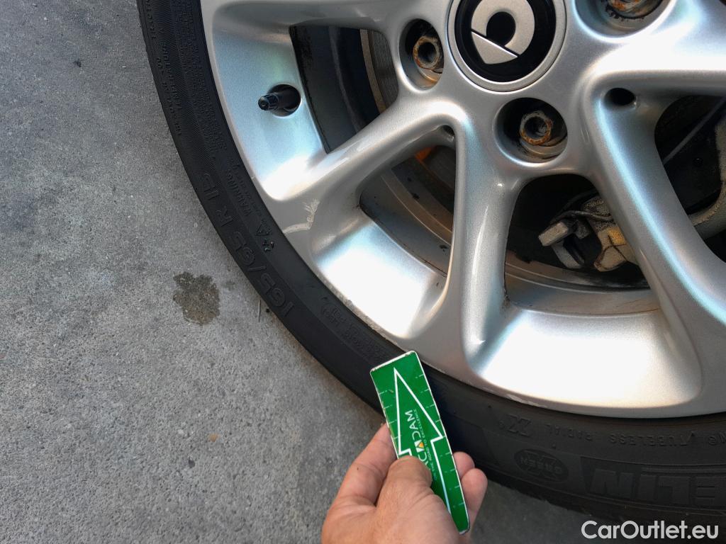  Smart  ForTwo  coupe (453.342)(52kW) 1.0 70CV AT6 E6 #1