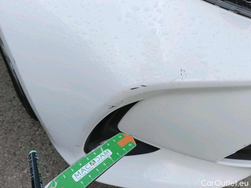  Toyota  Yaris TOYOTA  / 2020 / 5P / berlina con portón 1.5 120H Business Plus #10