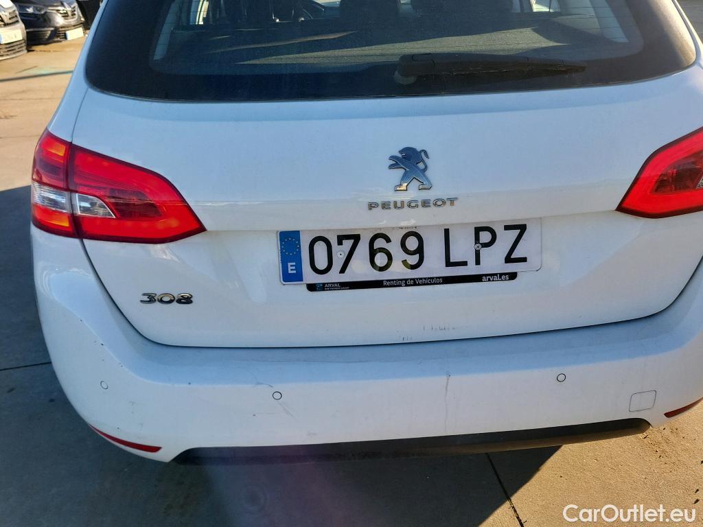  Peugeot  308 PEUGEOT  / 2017 / 5P / familiar SW Active Pack BlueHDi 130 S&S (AC2) #9