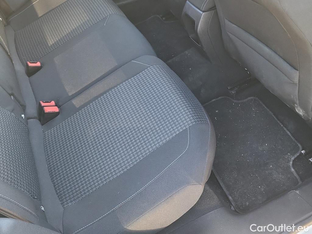  Peugeot  308 PEUGEOT  / 2017 / 5P / familiar SW Active Pack BlueHDi 130 S&S (AC2) #18