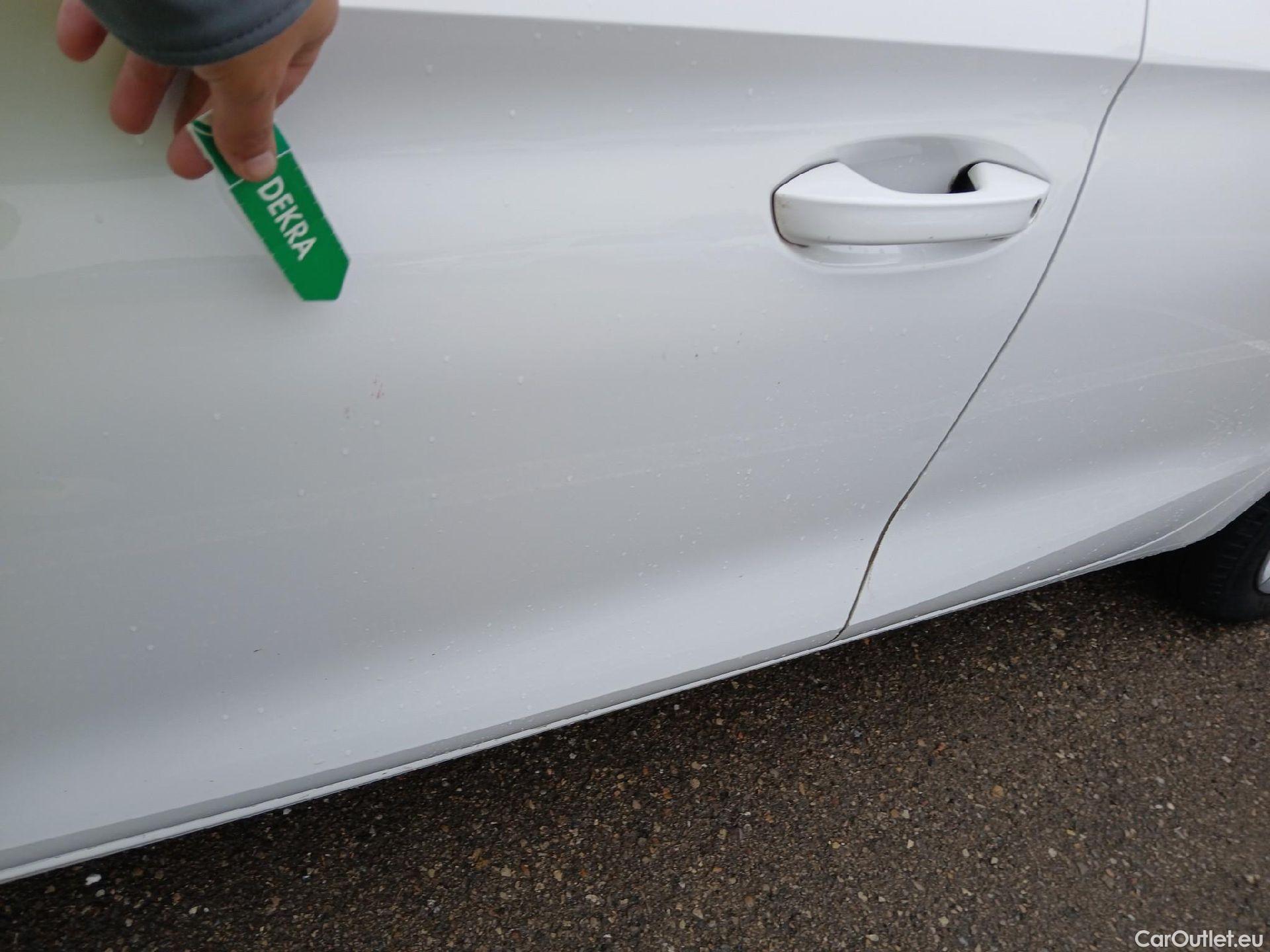  Land Rover  Discovery SEAT Nuevo León / 2020 / 5P / berlina con portón 1.5 TSI 96kW S&S Style Go(SP) #18