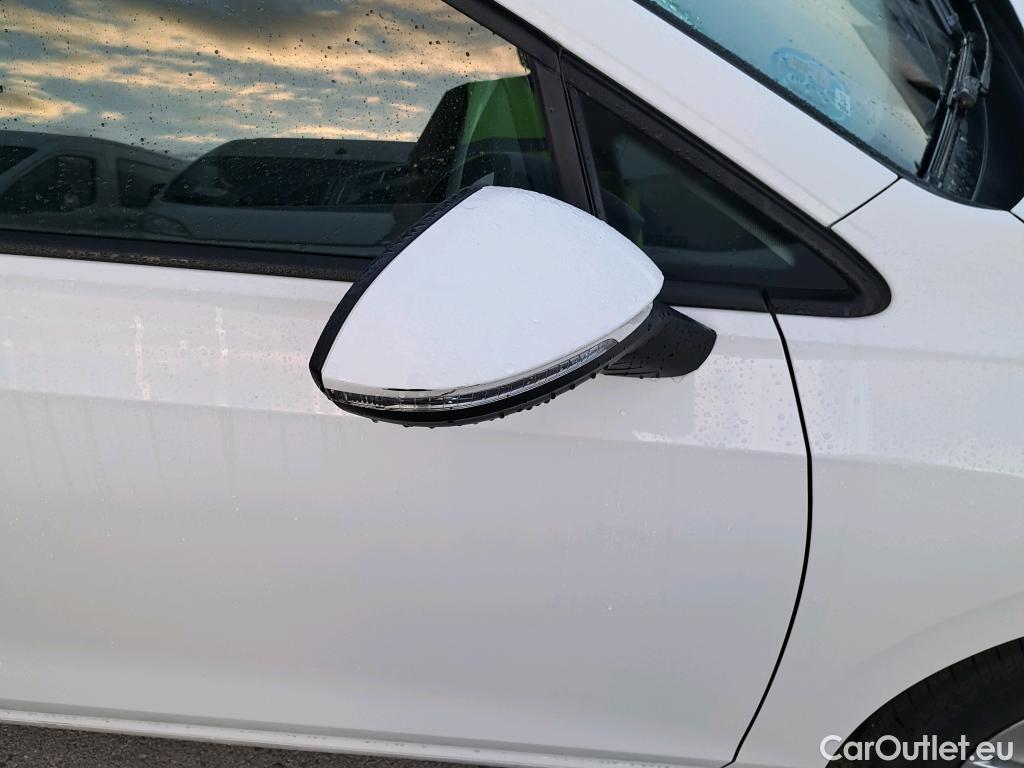  Volkswagen  Golf  VOLKSWAGEN / 2020 / 5P / berlina con portón Life 1.0 eTSI 81kW (110CV) DSG #13