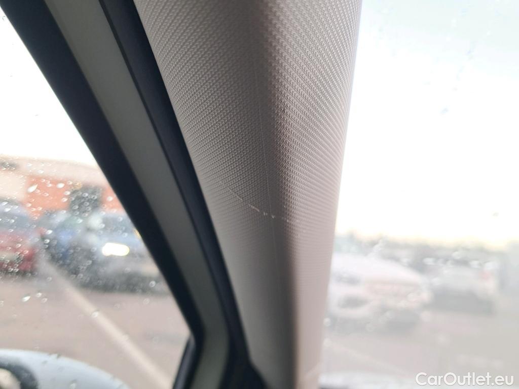  Volkswagen  Golf  VOLKSWAGEN / 2020 / 5P / berlina con portón Life 1.0 eTSI 81kW (110CV) DSG #8