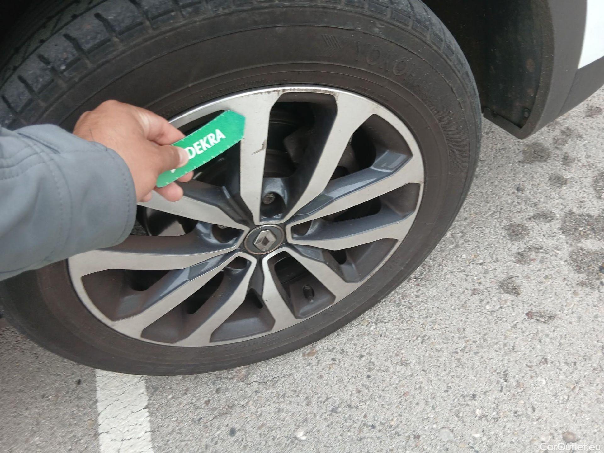  Renault  Kadjar RENAULT  / 2019 / 5P / crossover Zen Blue dCi 85kW (115CV) #21