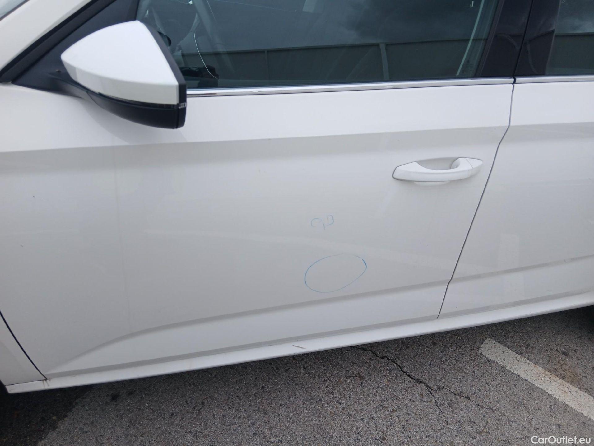  Skoda  KAMIQ SKODA  1.0 TSI 81kW (110CV) DSG Ambition (CX) #9