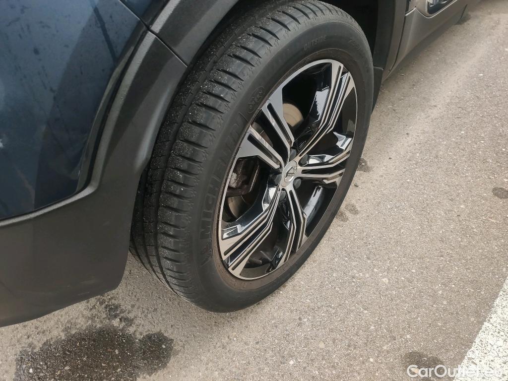  Volvo  XC 40 VOLVO XC40 / 2017 / 5P / todoterreno 1.5 T5 Twin Recharge Inscription Auto #3