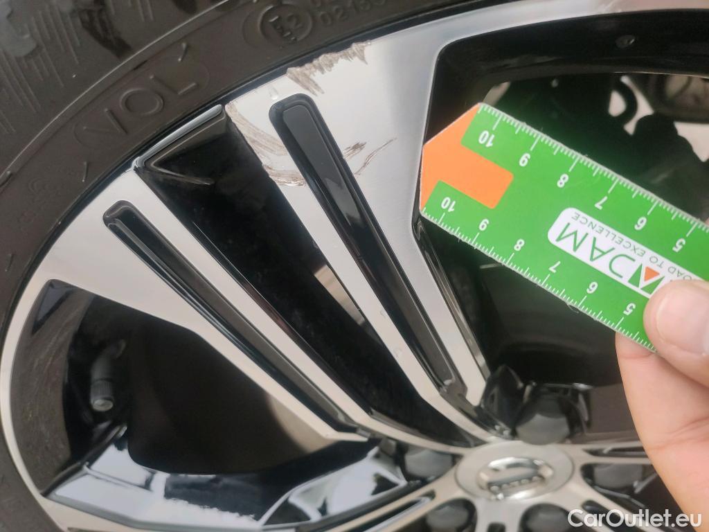  Volvo  XC 40 VOLVO XC40 / 2017 / 5P / todoterreno 1.5 T5 Twin Recharge Inscription Auto #2