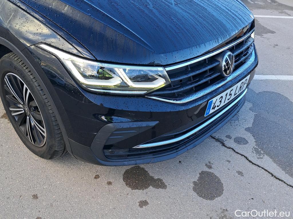  Volkswagen  Tiguan VOLKSWAGEN  / 2020 / 5P / todoterreno Life 2.0 TDI 110kW (150CV) DSG (AC2) #19
