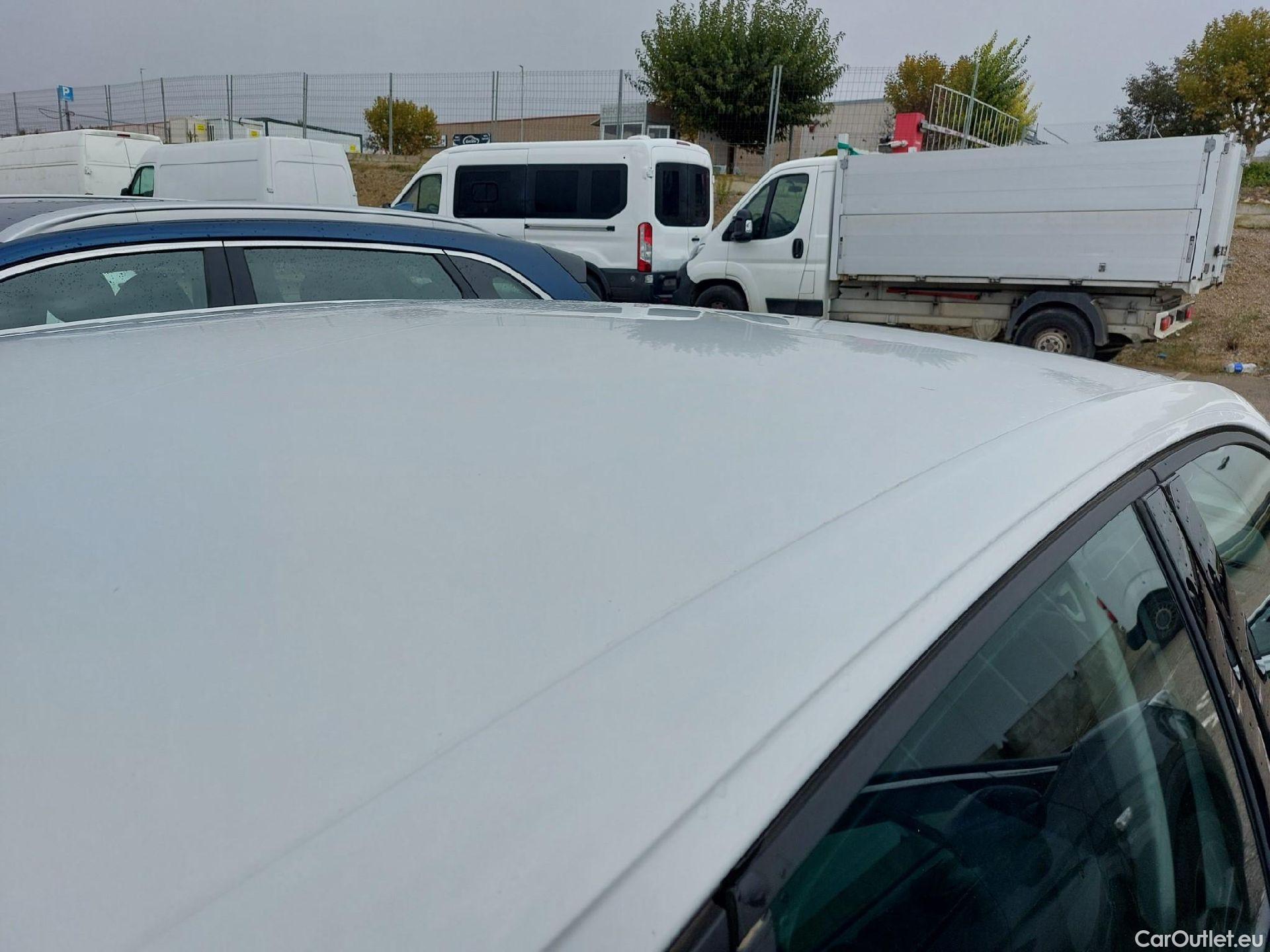  Volkswagen  Polo VOLKSWAGEN  / 2021 / 5P / berlina con portón Life 1.0 TSI 70kW (95CV) #8