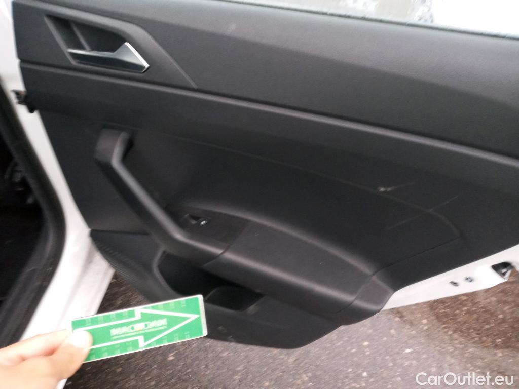  Volkswagen  Polo VOLKSWAGEN  / 2017 / 5P / berlina con portón Advance 1.0 TSI 70kW (95CV) #15