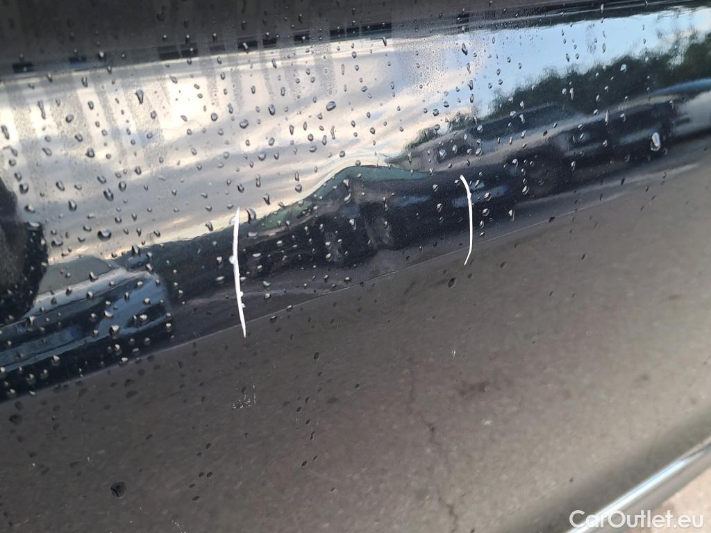  Volkswagen  Tiguan VOLKSWAGEN  / 2020 / 5P / todoterreno Life 2.0 TDI 110kW (150CV) DSG (AC2) #4