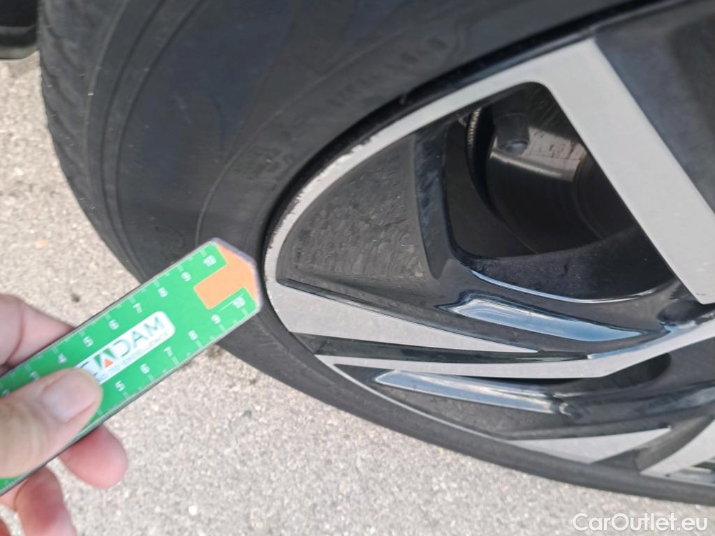  Volvo  XC90 VOLVO  / 2019 / 5P / todoterreno 2.0 T8 AWD Recharge R-Design Auto #4