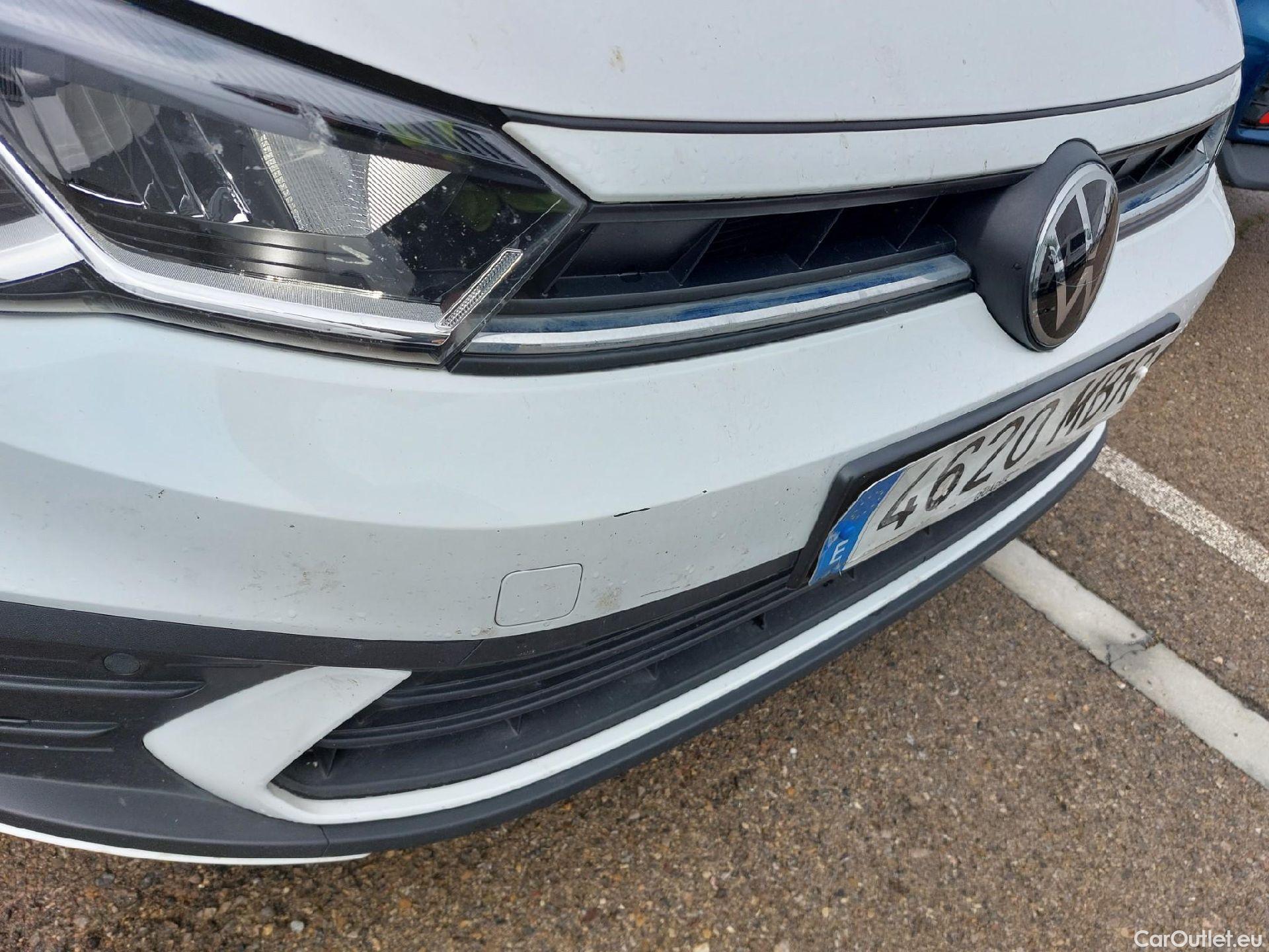  Volkswagen  Polo VOLKSWAGEN  / 2021 / 5P / berlina con portón Life 1.0 TSI 70kW (95CV) #4