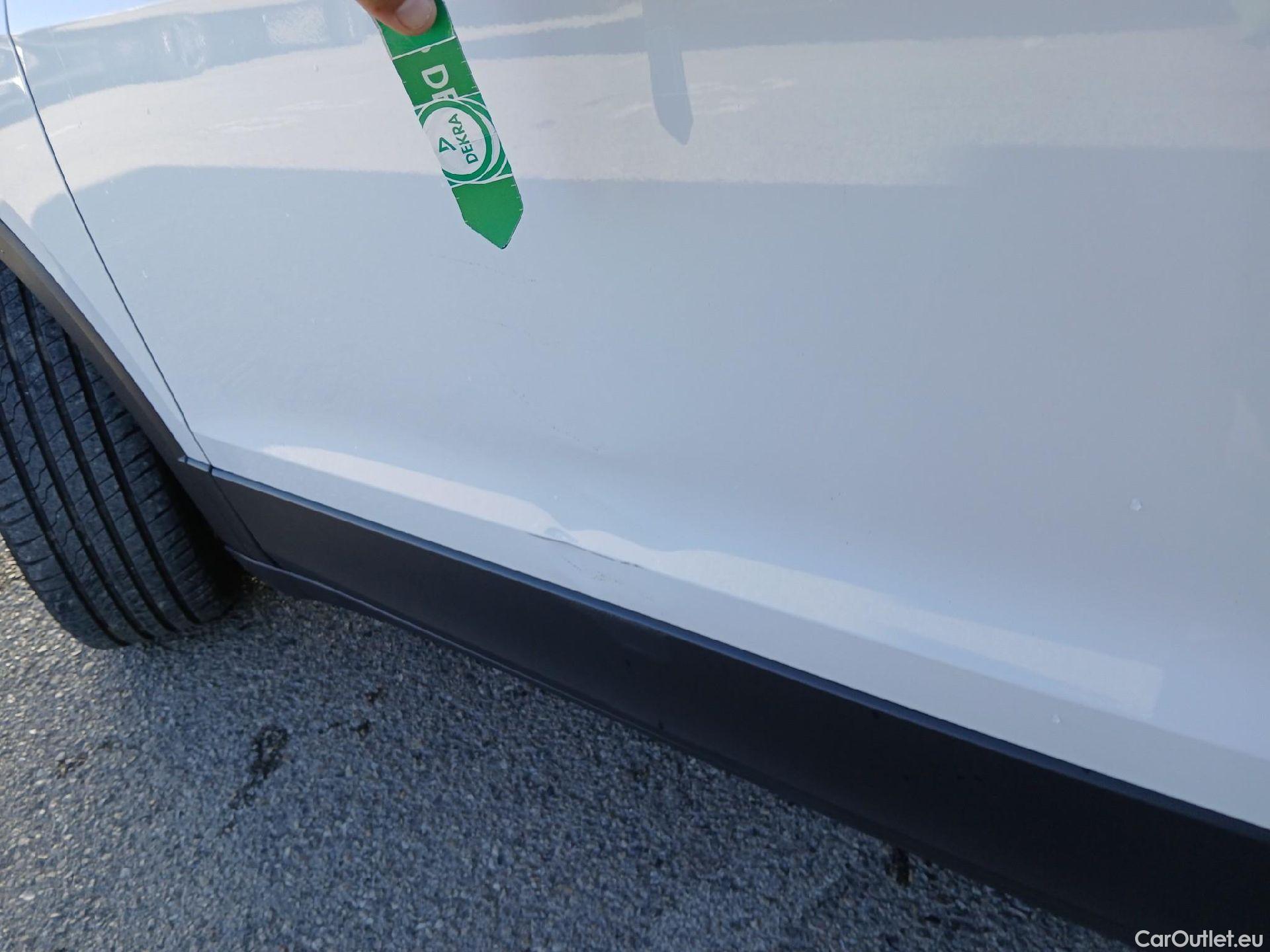  Volkswagen  T-CROSS VOLKSWAGEN  / 2018 / 5P / todoterreno Advance 1.0 TSI 85kW (115CV) DSG (AC) #9