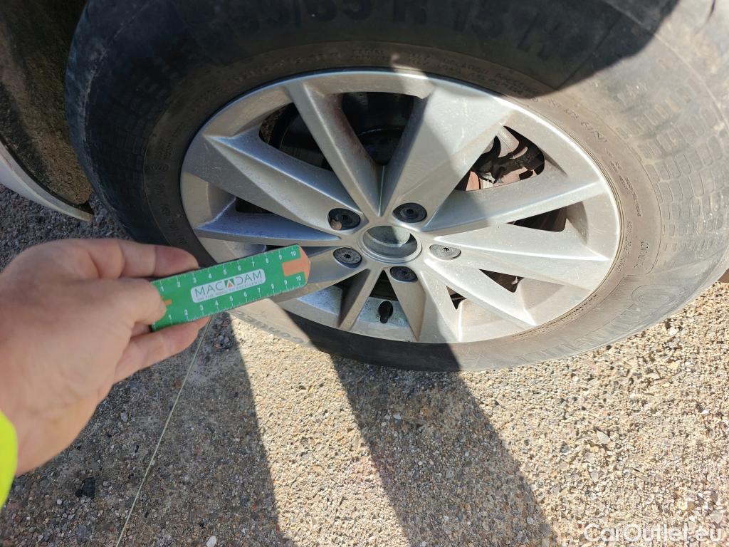  Volkswagen  Golf  VOLKSWAGEN / 2016 / 5P / berlina con portón Ready2Go 1.6 TDI 85kW (115CV) #9