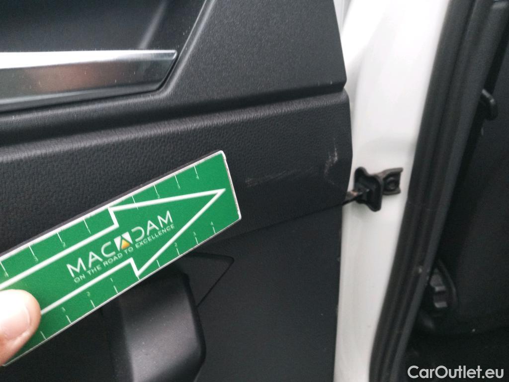  Volkswagen  Polo VOLKSWAGEN  / 2017 / 5P / berlina con portón Advance 1.0 TSI 70kW (95CV) #16