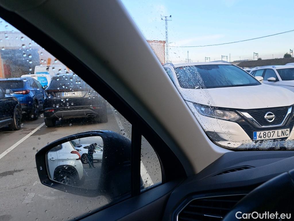  Volkswagen  Tiguan VOLKSWAGEN  / 2020 / 5P / todoterreno Life 2.0 TDI 110kW (150CV) DSG (AC2) #17