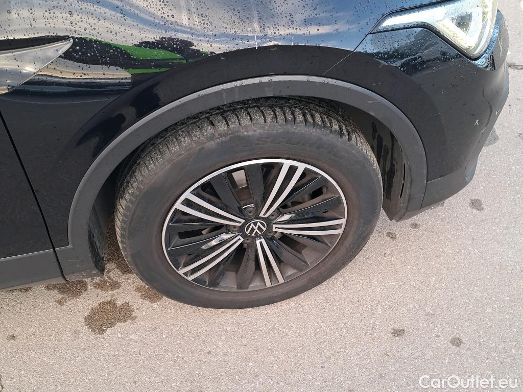  Volkswagen  Tiguan VOLKSWAGEN  / 2020 / 5P / todoterreno Life 2.0 TDI 110kW (150CV) DSG (AC2) #25