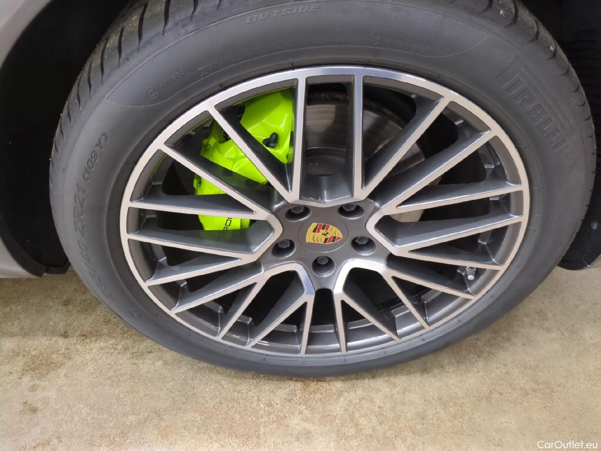  Porsche  Cayenne PORSCHE  / 2017 / 5P / SUV  E-Hybrid #1