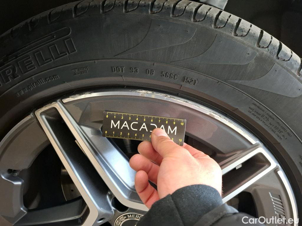  Mercedes  G-Klasee MERCEDES-BENZ GLC Coupe / 2019 / 5P / Coupé 2.0 GLC 300 E AMG LINE 4MATIC #3