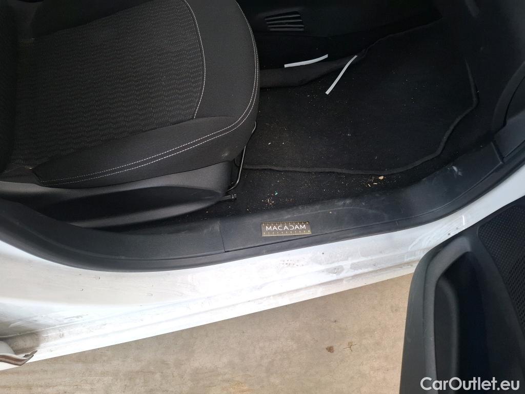  Peugeot  208  Active 1.2 PureTech 80CV BVM5 E6 #17