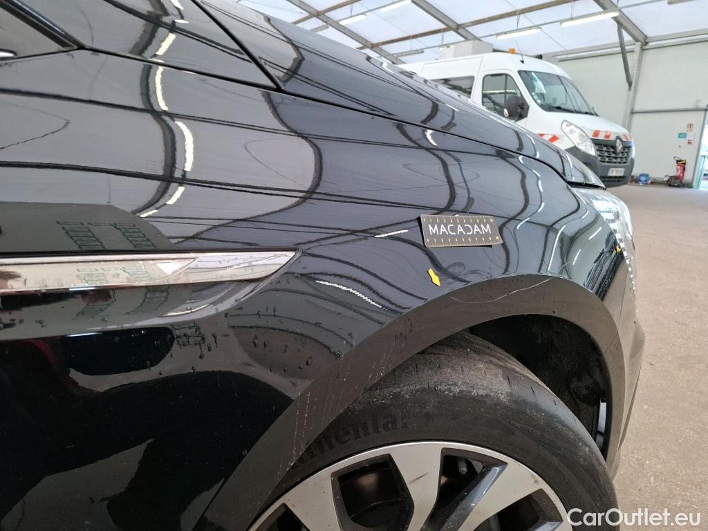  Renault  Megane RENAULT Mégane Berline / 2020 / 5P / Berline techno TCe 140 EDC #3