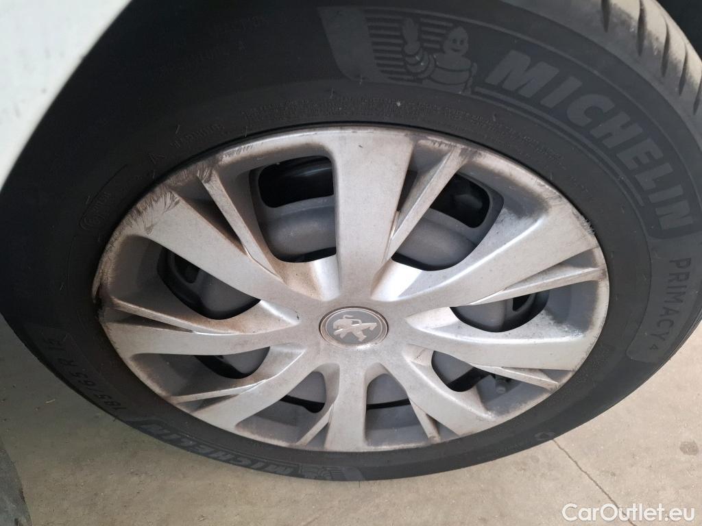  Peugeot  208  Active 1.2 PureTech 80CV BVM5 E6 #46