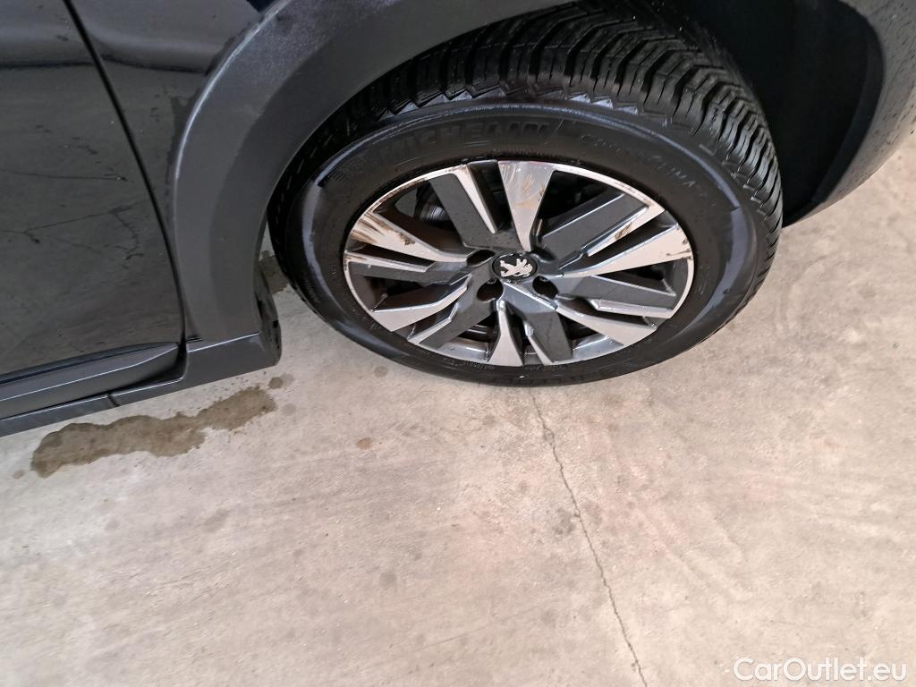  Peugeot  2008  Allure Business 1.2 PureTech 110CV BVA6 E6 #16