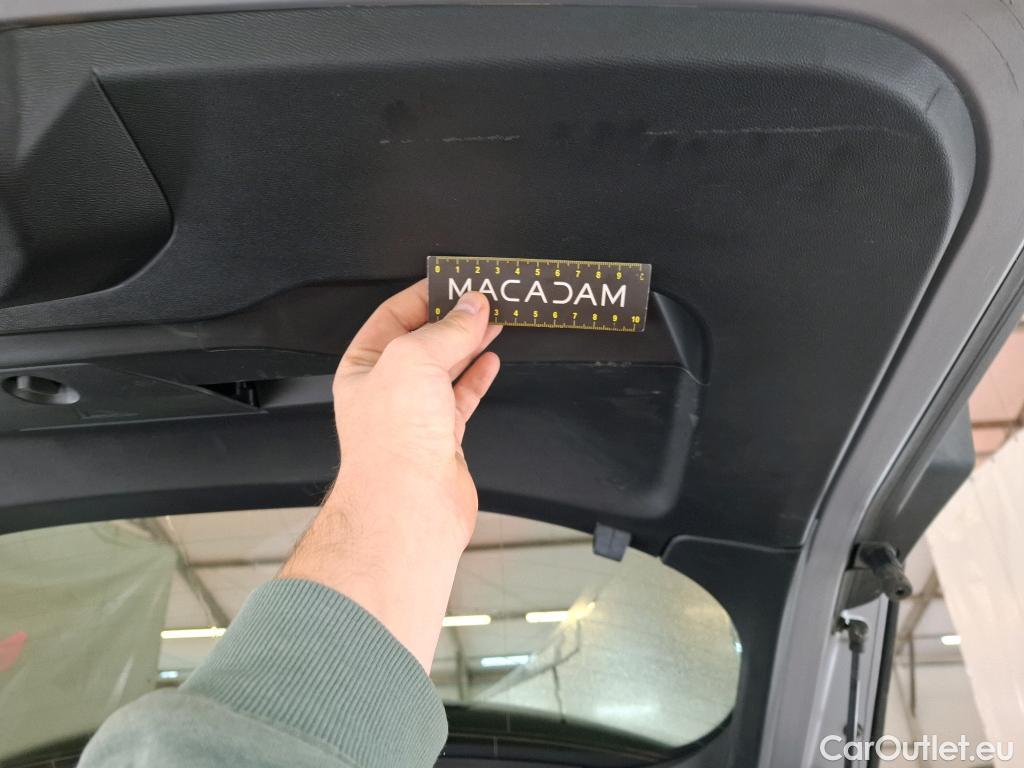  Peugeot  2008  Allure 1.5 HDi 130CV BVA8 E6d #19