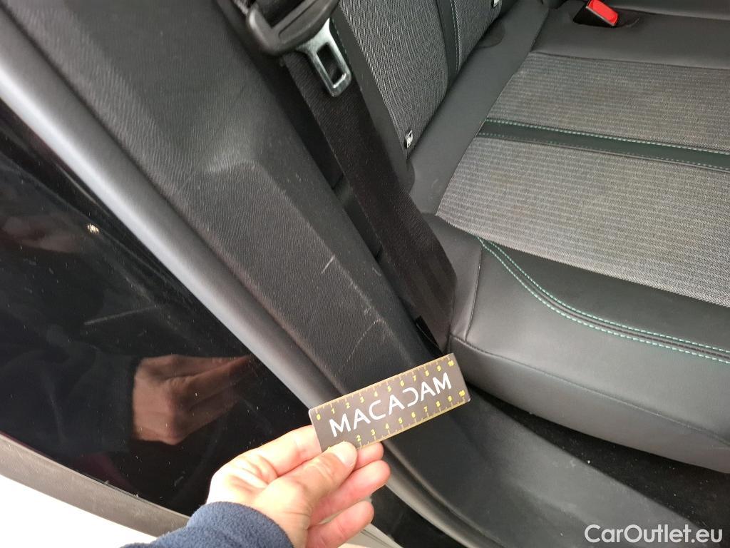  Peugeot  3008  Allure Pack 1.5 HDi 130CV BVA8 E6d #20