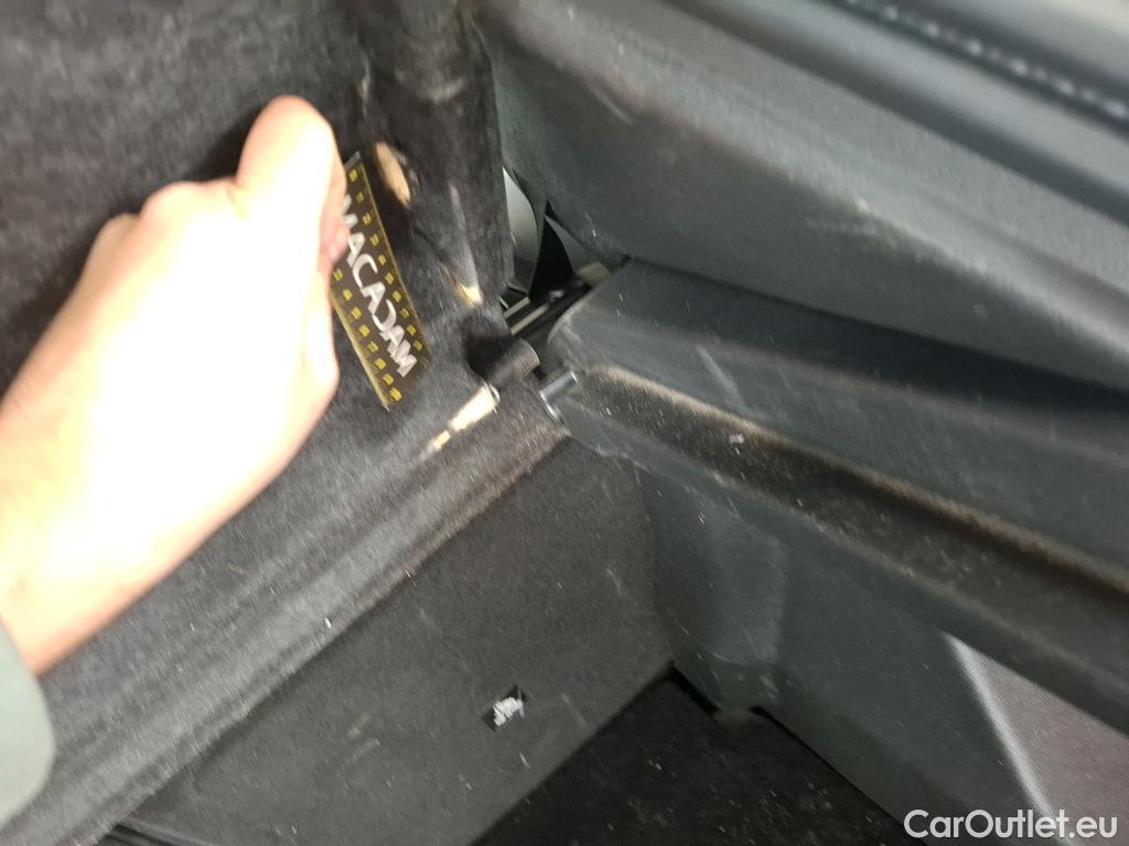  Peugeot  2008  Allure 1.5 HDi 130CV BVA8 E6d #14