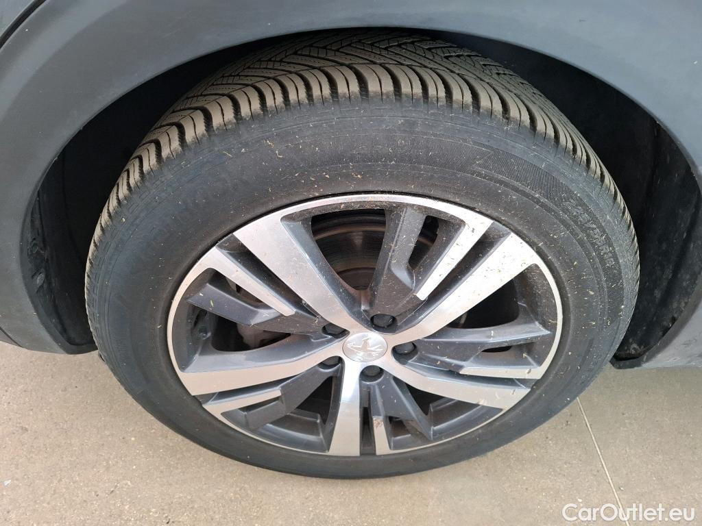  Peugeot  3008  Allure Pack 1.5 HDi 130CV BVA8 E6d #39