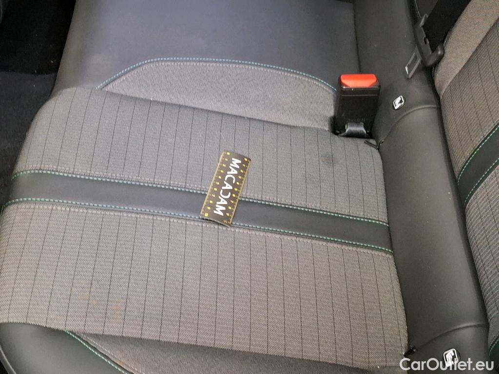  Peugeot  2008  Allure 1.5 HDi 130CV BVA8 E6d #28