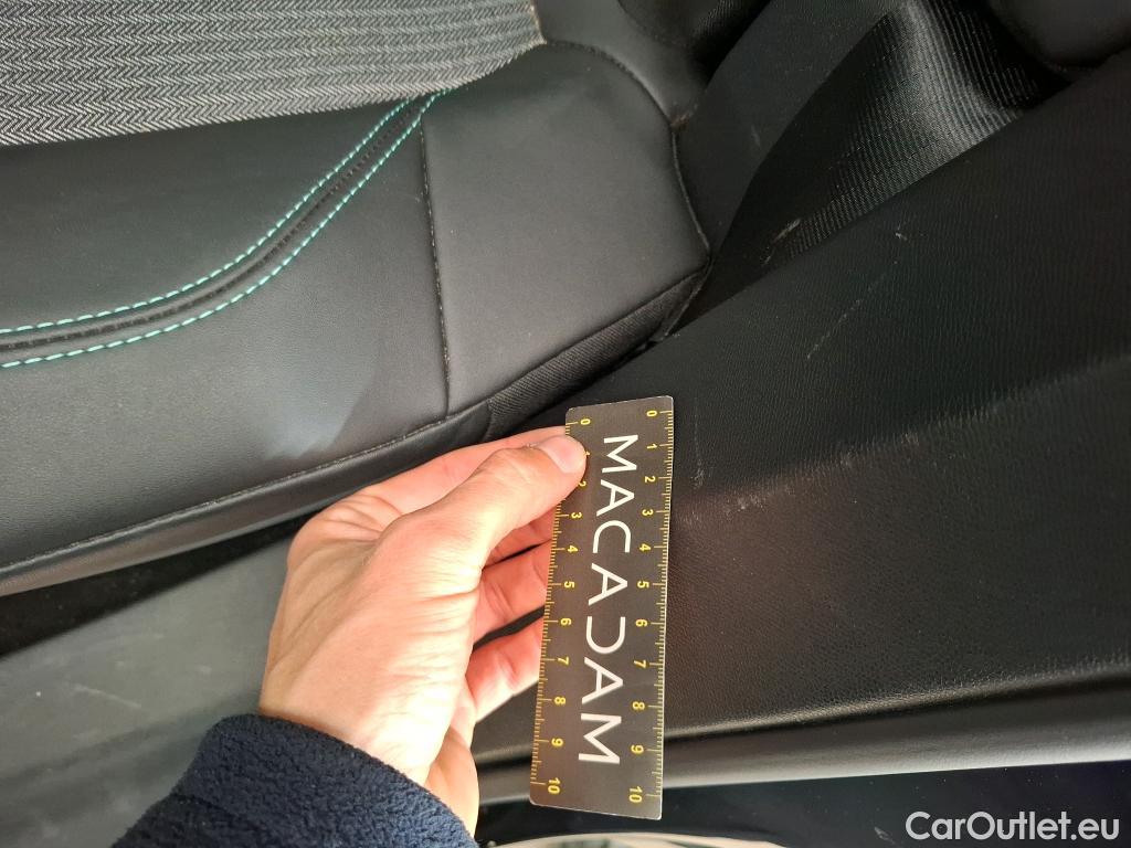  Peugeot  3008  Allure Pack 1.5 HDi 130CV BVA8 E6d #19