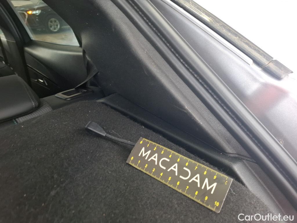  Peugeot  2008  Allure 1.5 HDi 130CV BVA8 E6d #16