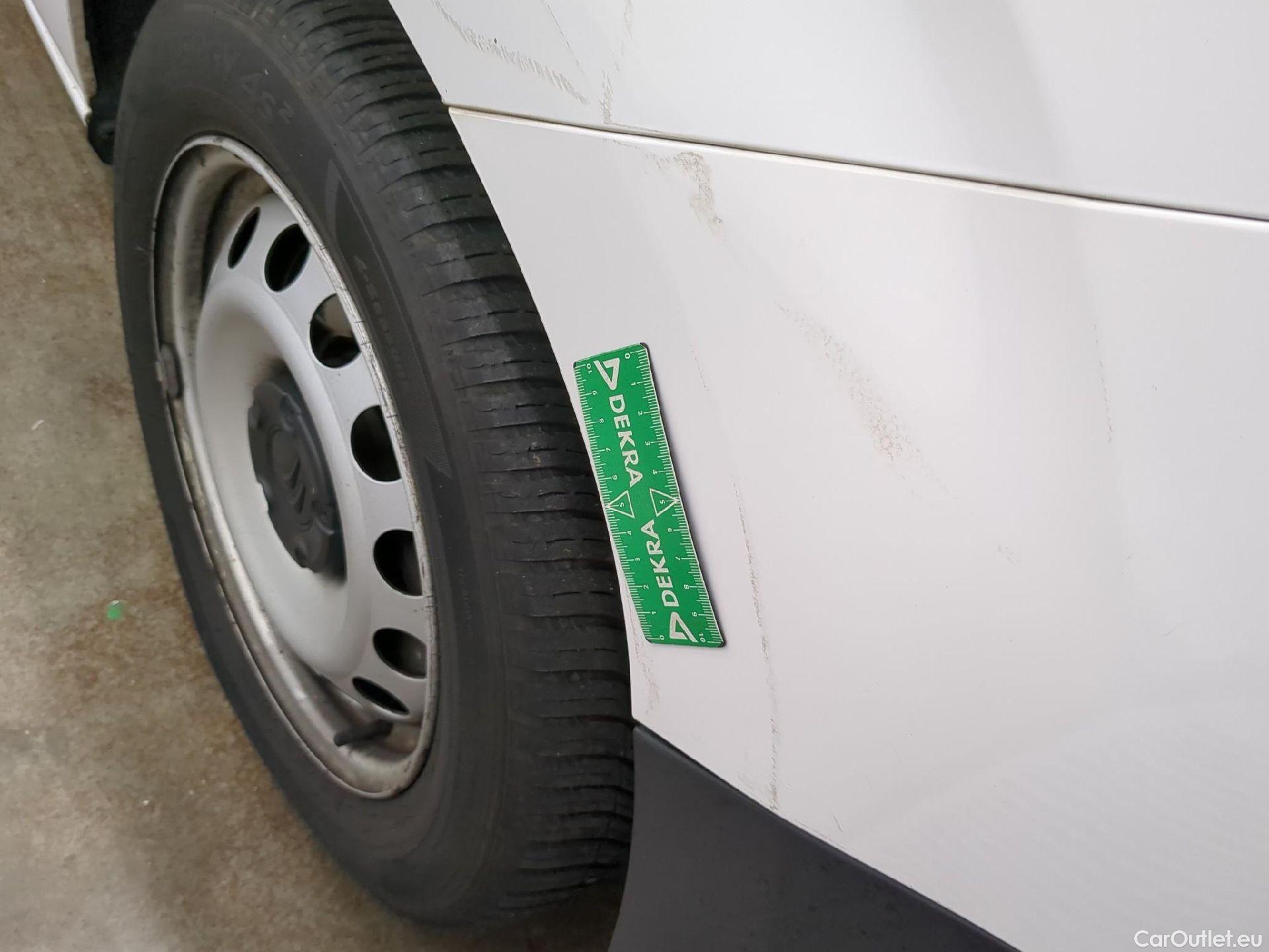  Citroen  Berlingo  Fourgon Club M 650 1.2 PureTech 130CV BVA8 E6d #21