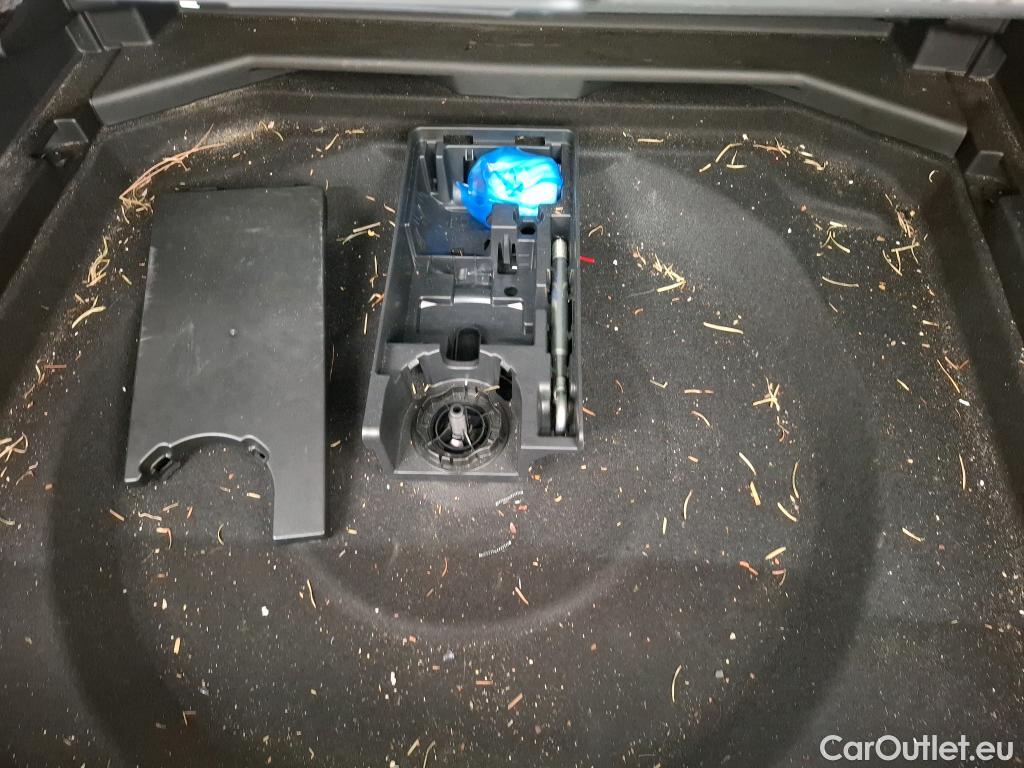  Peugeot  3008  Allure Pack 1.5 HDi 130CV BVA8 E6d #23