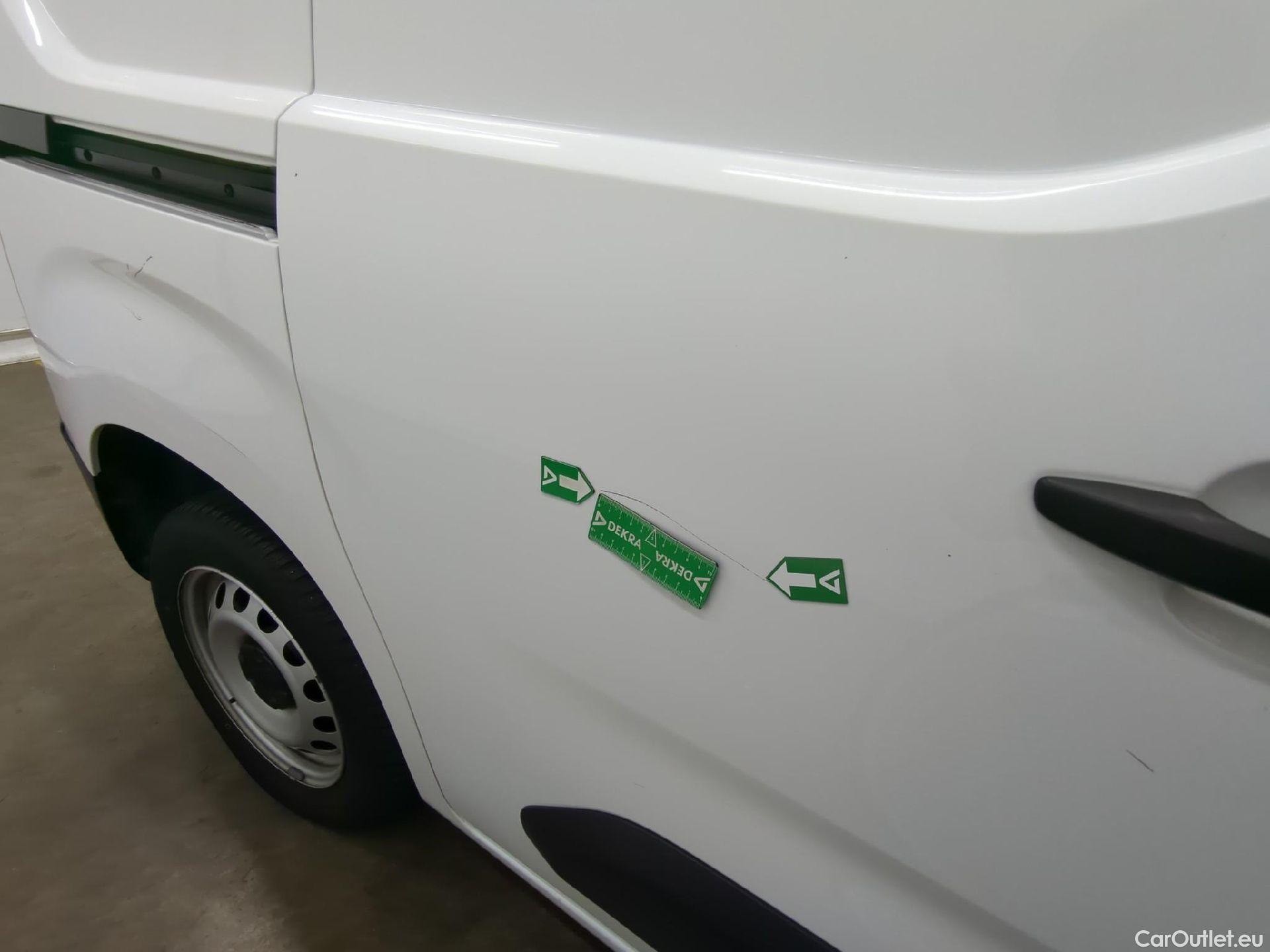  Citroen  Berlingo  Fourgon Club M 650 1.2 PureTech 130CV BVA8 E6d #11